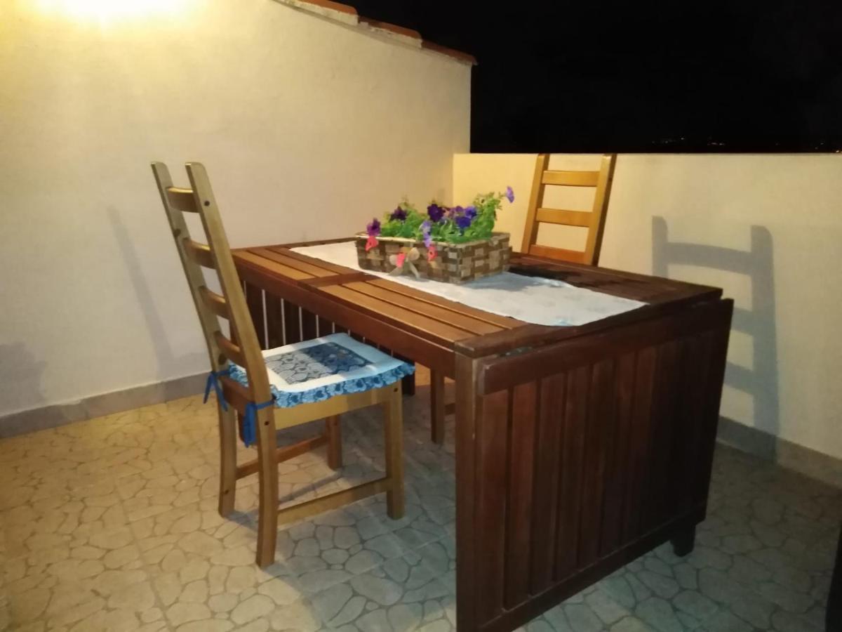 Villa panoramica immersa nel verde Porto Pino Esterno foto